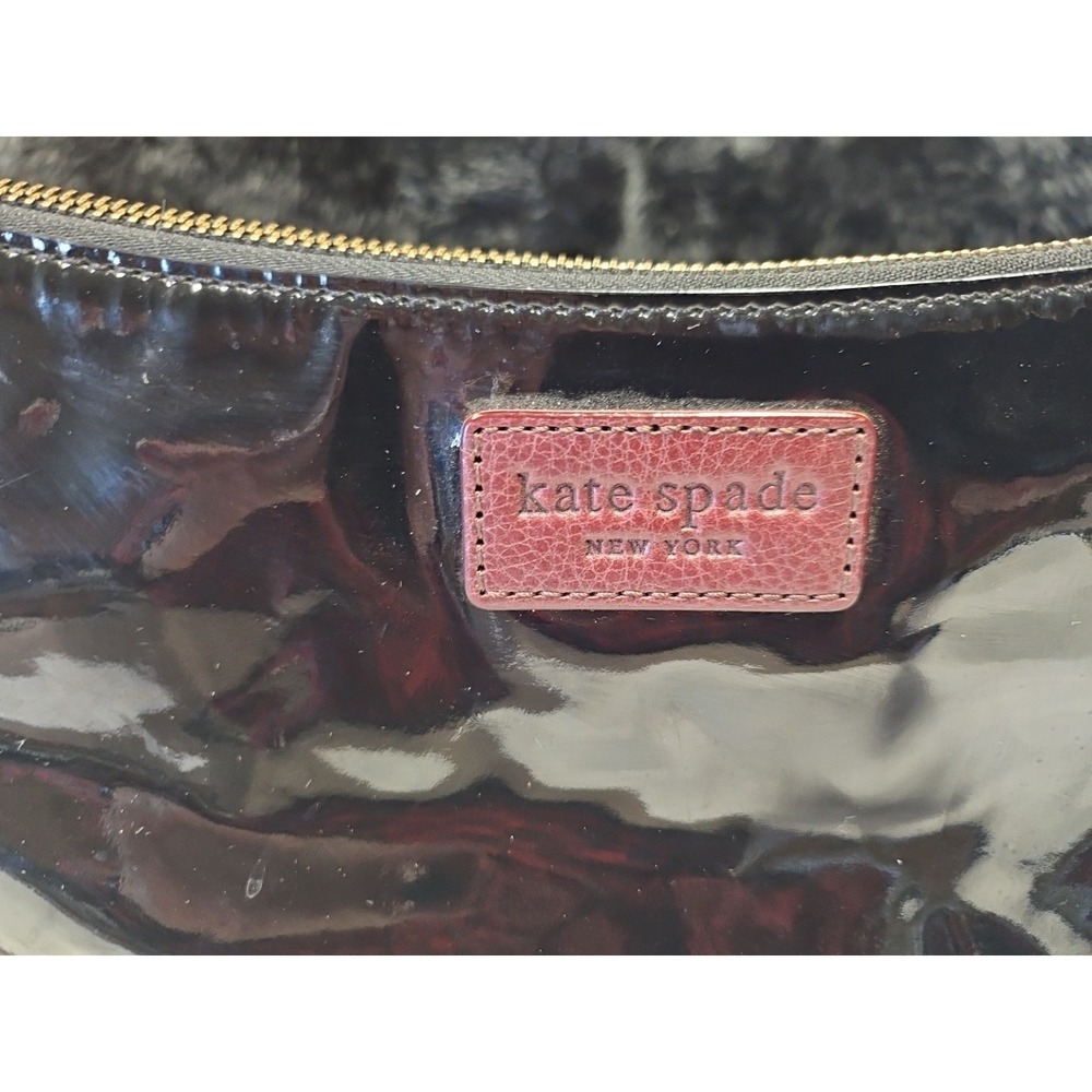 KATE SPADE GLOSSY PATENT LEATHER Med. BAG PURSE Black with Reddish Brown Corners - Picture 2 of 9